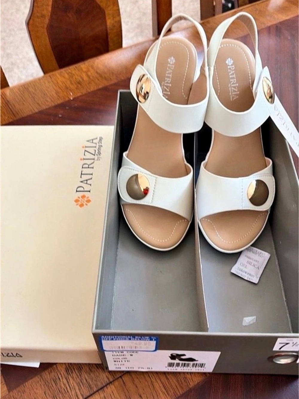 Patrizia Dade-W White Heels US 7.5 Like New